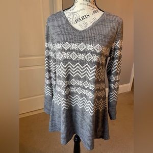 🦜Adorable ladies Top                     Bag 109